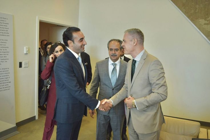 "Bilawal bhutto" with his Delegation at UN shaking hand with UN member.
