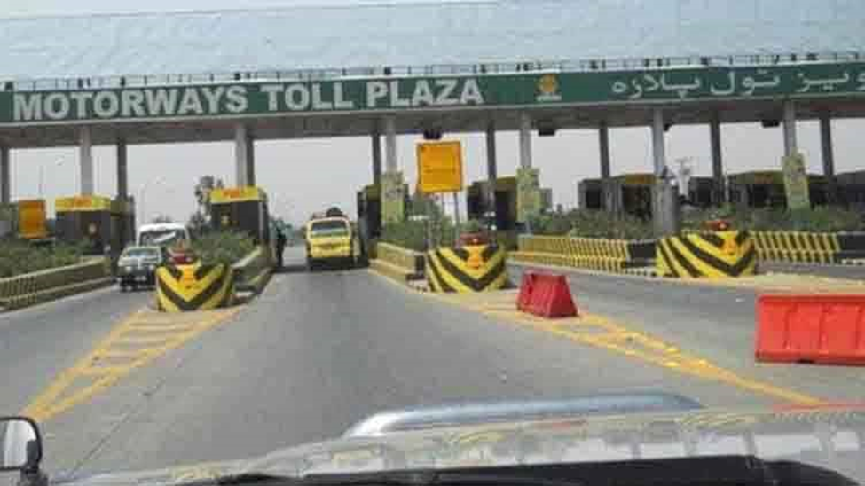 NHA Slaps 50% Extra Toll on Unregistered Vehicles